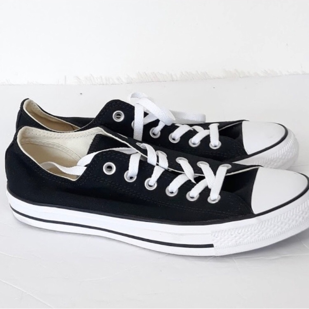 All Star chuck Taylor Sneakers sz 10 Black canvas